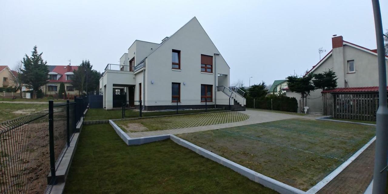 Apartament Z Ogrodkiem Trzesacz Exterior photo